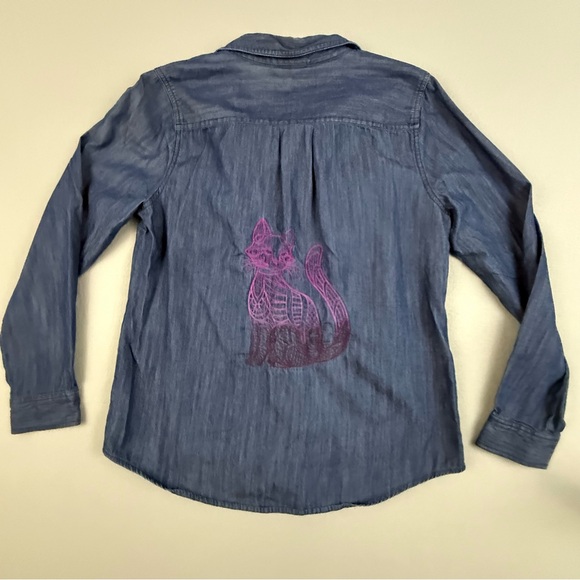 St. John's Bay Shirt Women's Large Chambray Long Sleeve Button Down Embroidered - Picture 2 of 11